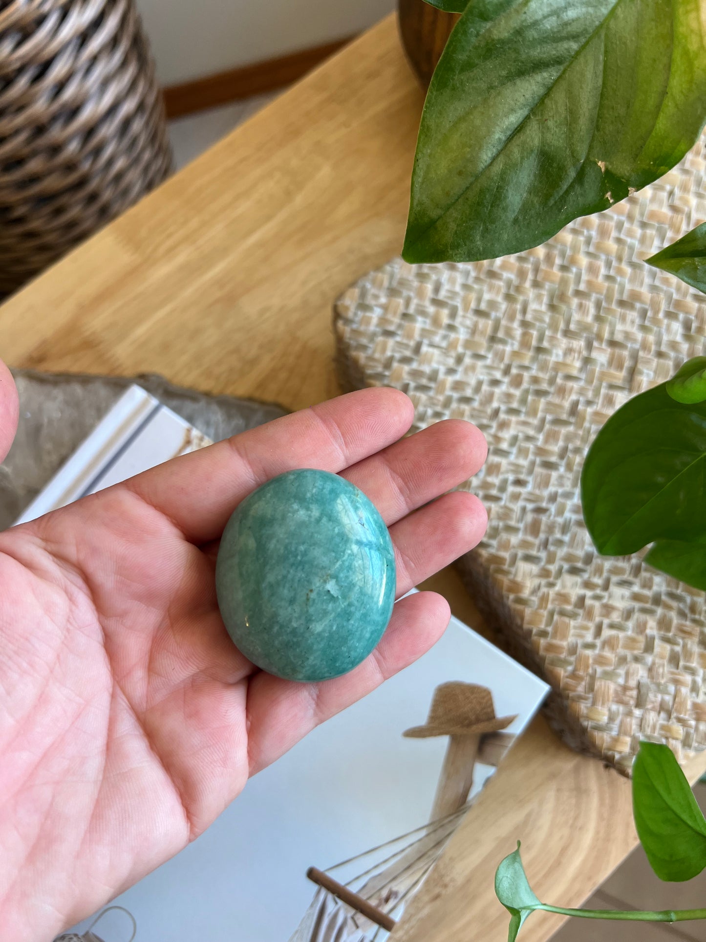 Amazonite palm stone - C