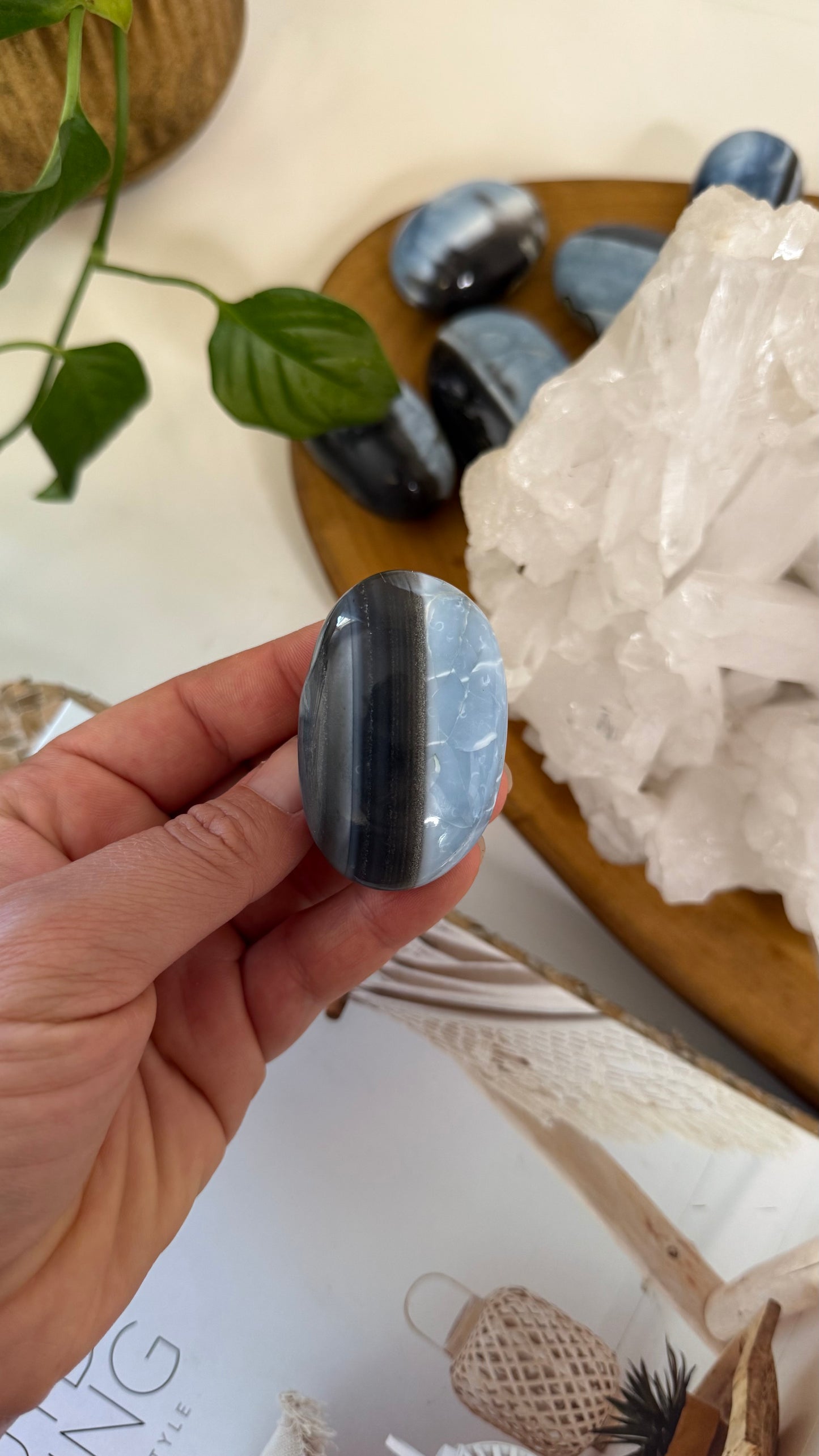 Blue Owyhee opal -B