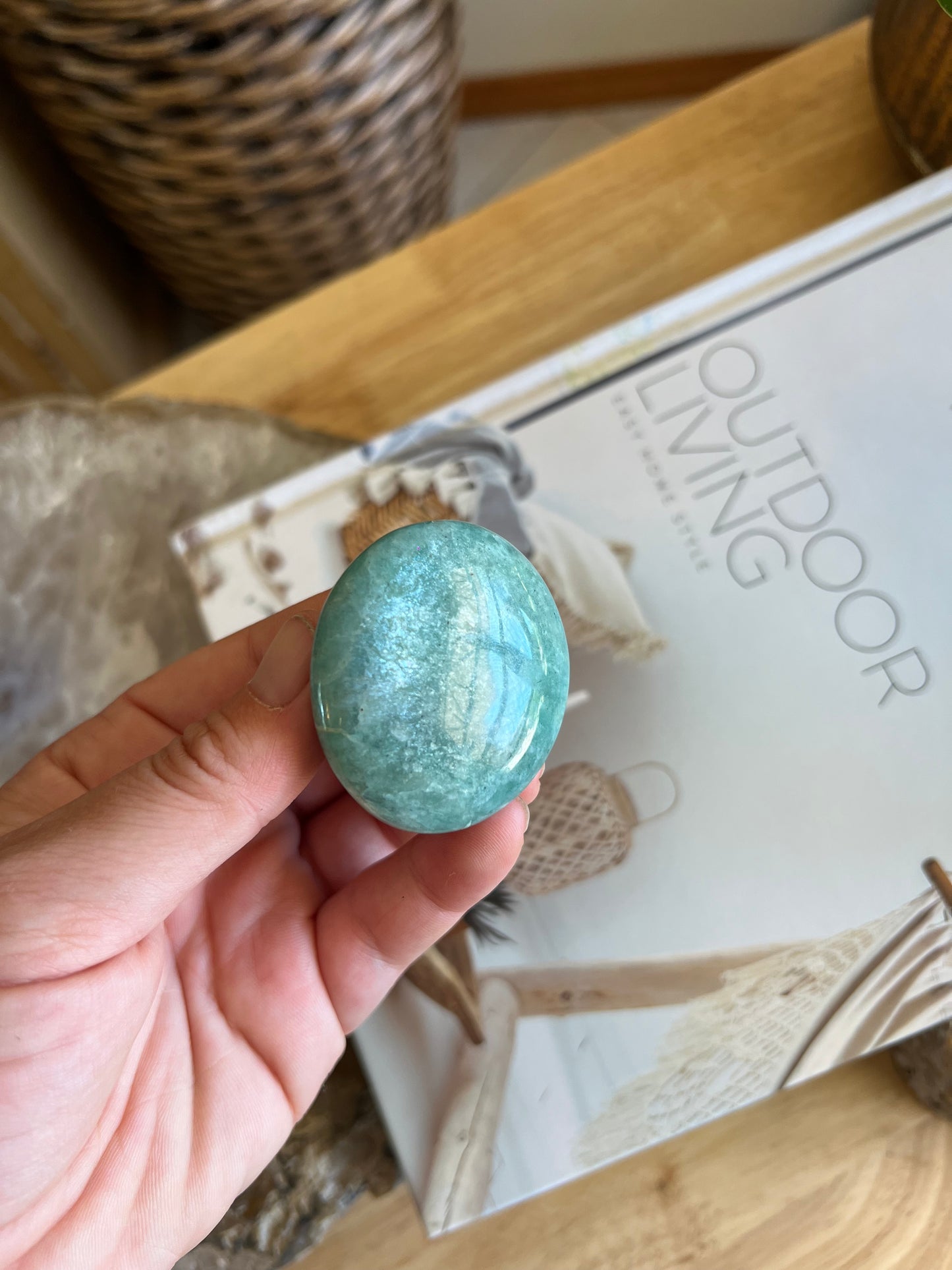 Amazonite palm stone -B
