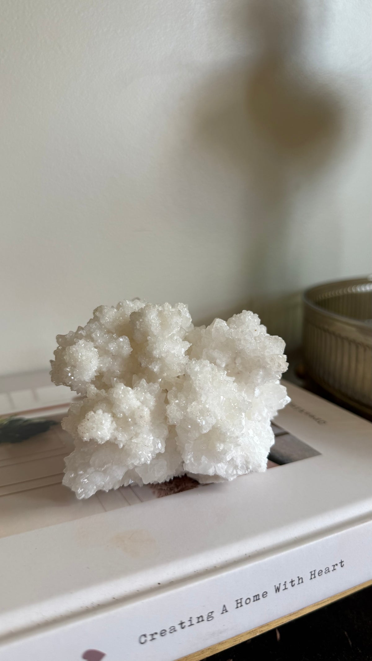 White aragonite - F