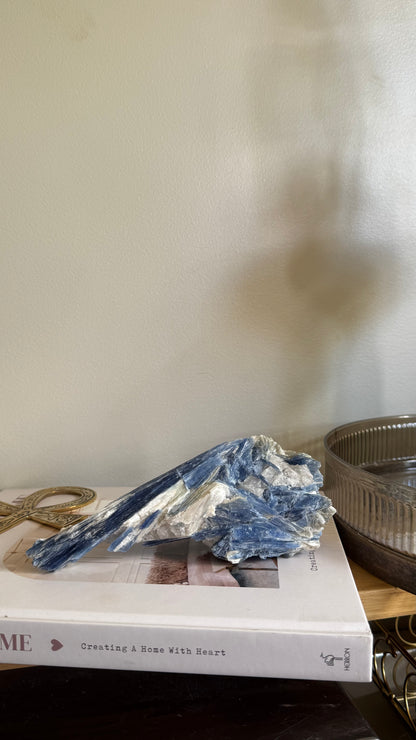 Kyanite high grade