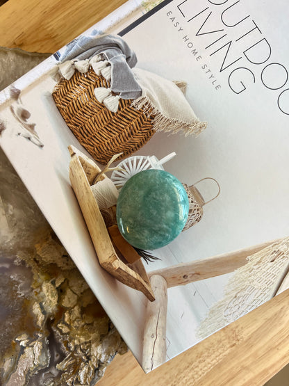 Amazonite palm stone -B