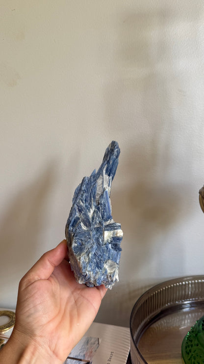 Kyanite high grade