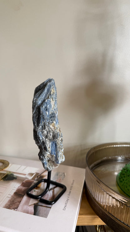 Kyanite on stand
