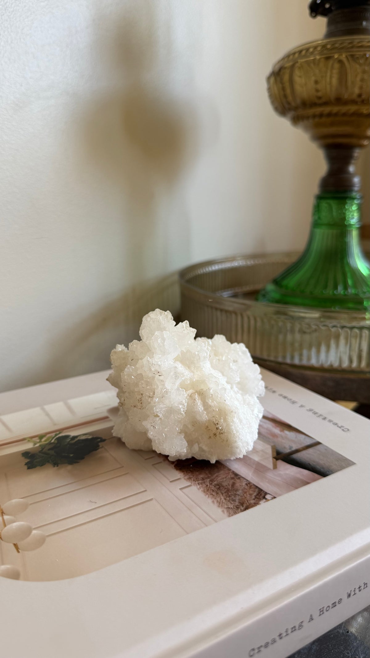 White aragonite - E