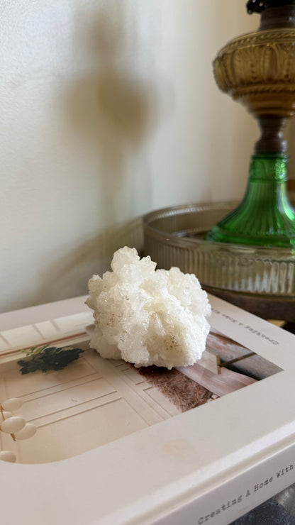 White aragonite - E
