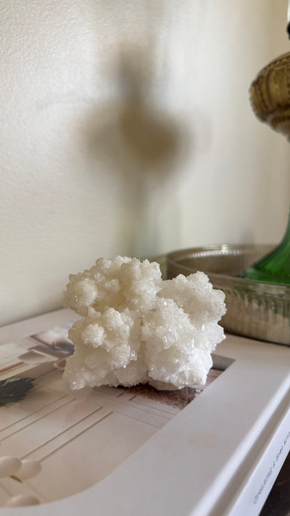 White aragonite - F