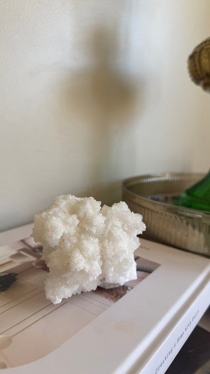 White aragonite - F